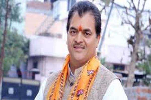 उत्तराखंड विस अध्यक्ष ने मंत्री, विधायकों से ली कुशलक्षेम उत्तराखंड विस अध्यक्ष ने मंत्री, विधायकों से ली कुशलक्षेम